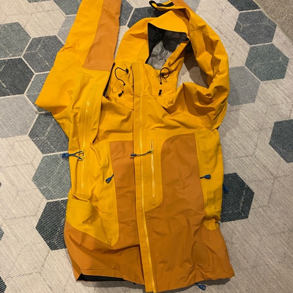Westcomb Revanant Jacket - Picture 7 of 9